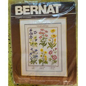 VINTAGE BERNAT STAMPED STITCHERY EMBROIDERY "WILDFLOWERS" EMBROIDERY KIT S03040
